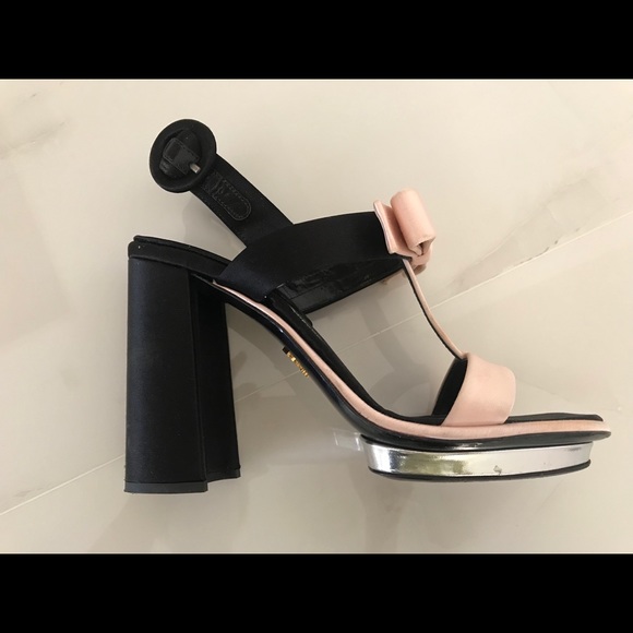 Prada shoes - Picture 1 of 6